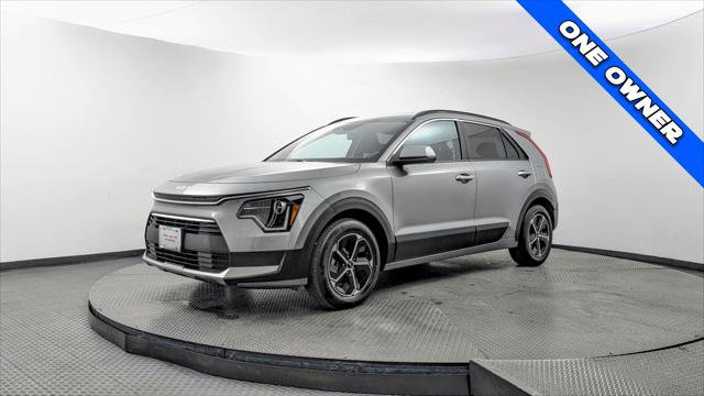 Used 2025 Kia Niro LX FWD image 2