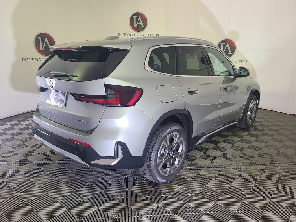 New 2025 BMW X1 xDrive28i w/ Premium Package image 9