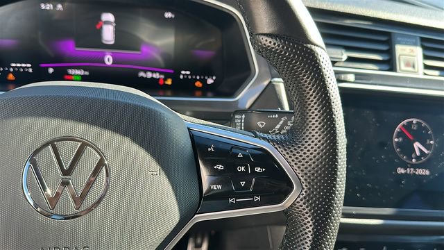 Used 2024 Volkswagen Tiguan SE R-Line image 15