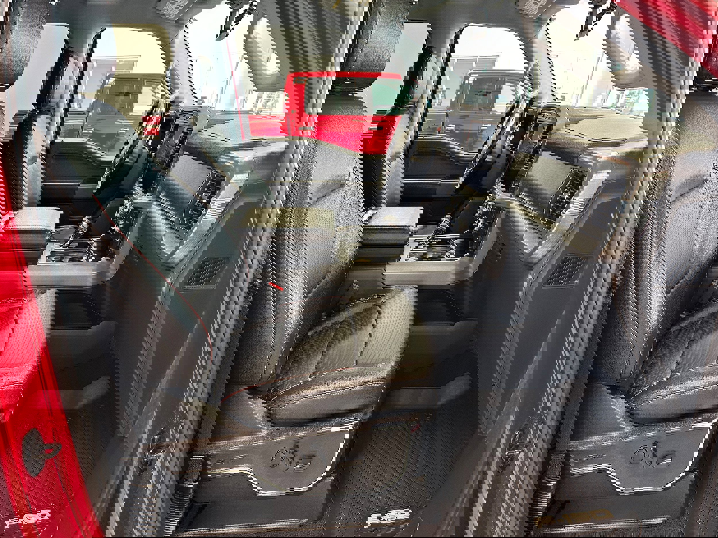 Used 2023 Ford F150 Lariat image 14