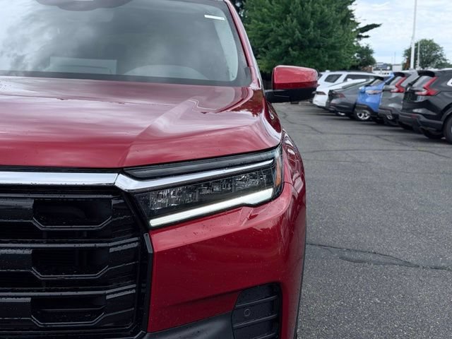 New 2026 Honda Pilot Touring image 3