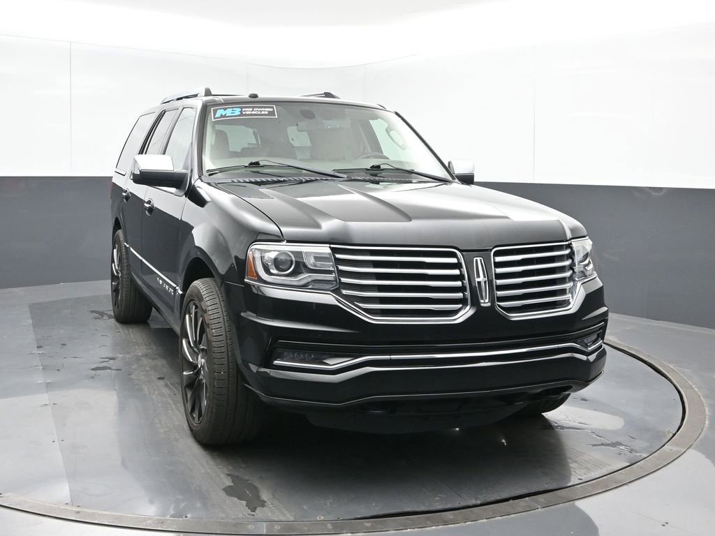 Used 2017 Lincoln Navigator Select image 8