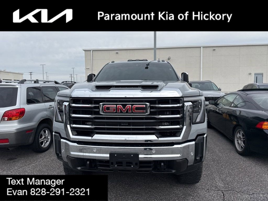 Used 2024 GMC Sierra 2500 SLT w/ SLT Premium Package image 7