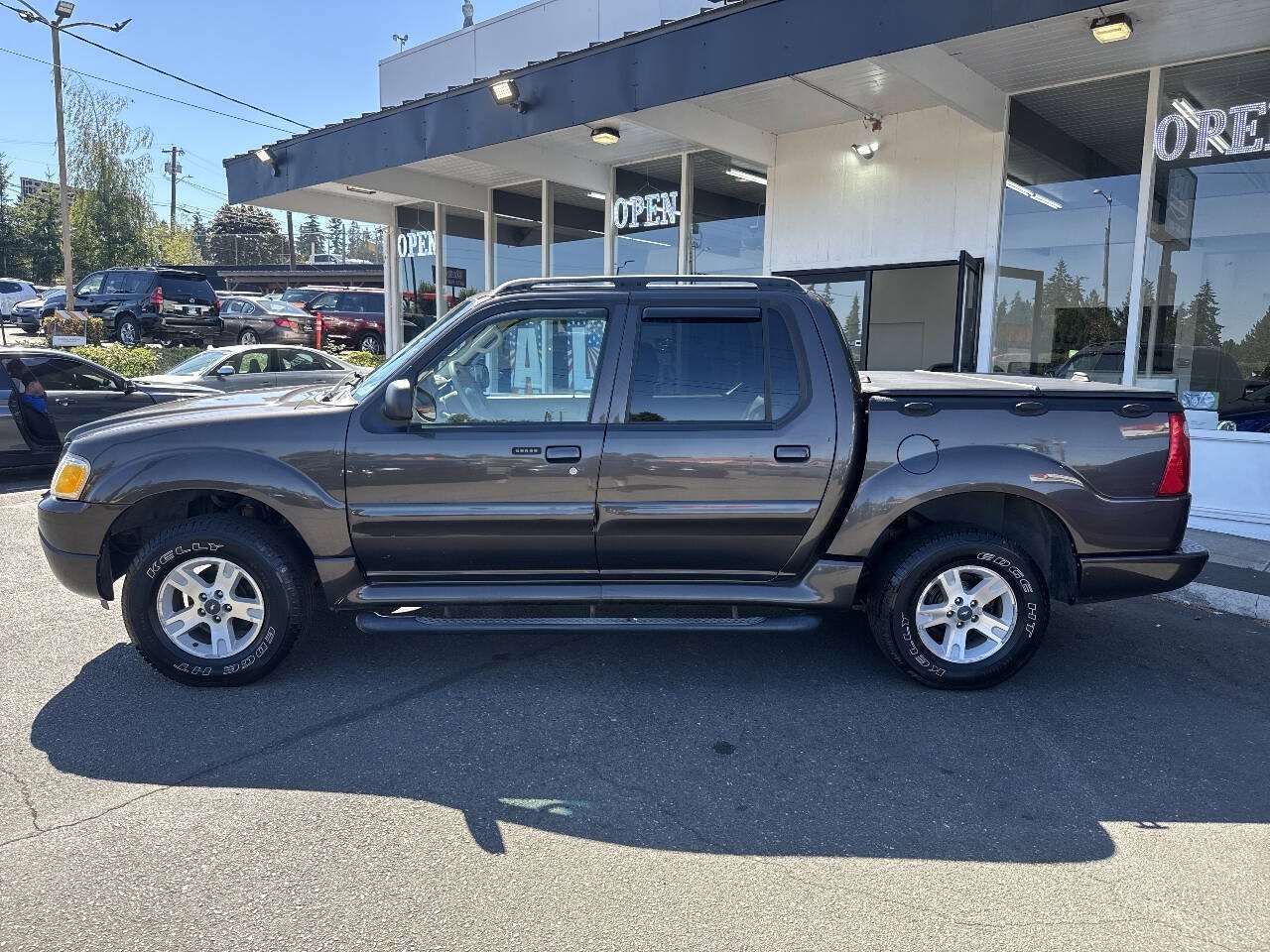 Used 2005 Ford Explorer Sport Trac Adrenalin AWD/4WD image 3