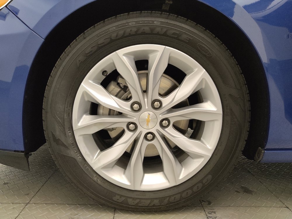 Used 2023 Chevrolet Malibu LT FWD image 31