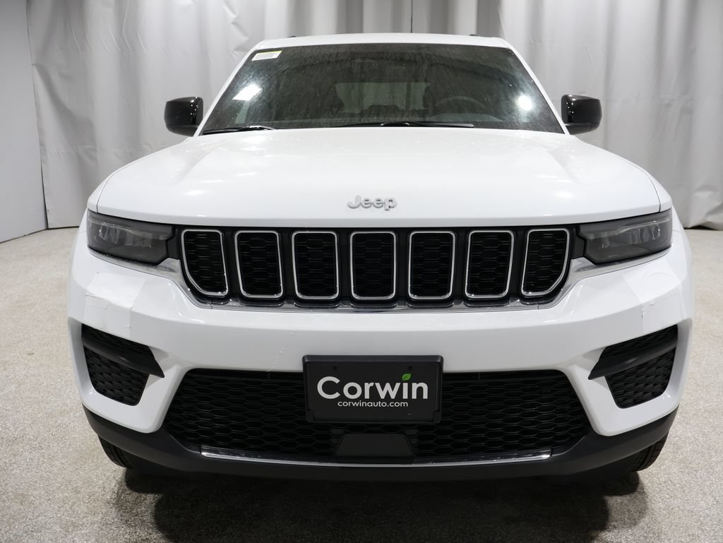 New 2026 Jeep Grand Cherokee Laredo X AWD/4WD image 2