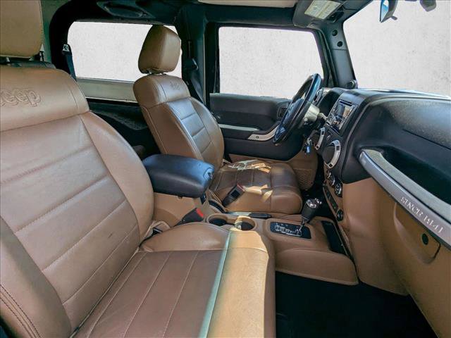 Used 2012 Jeep Wrangler Sahara w/ Connectivity Group AWD/4WD image 15