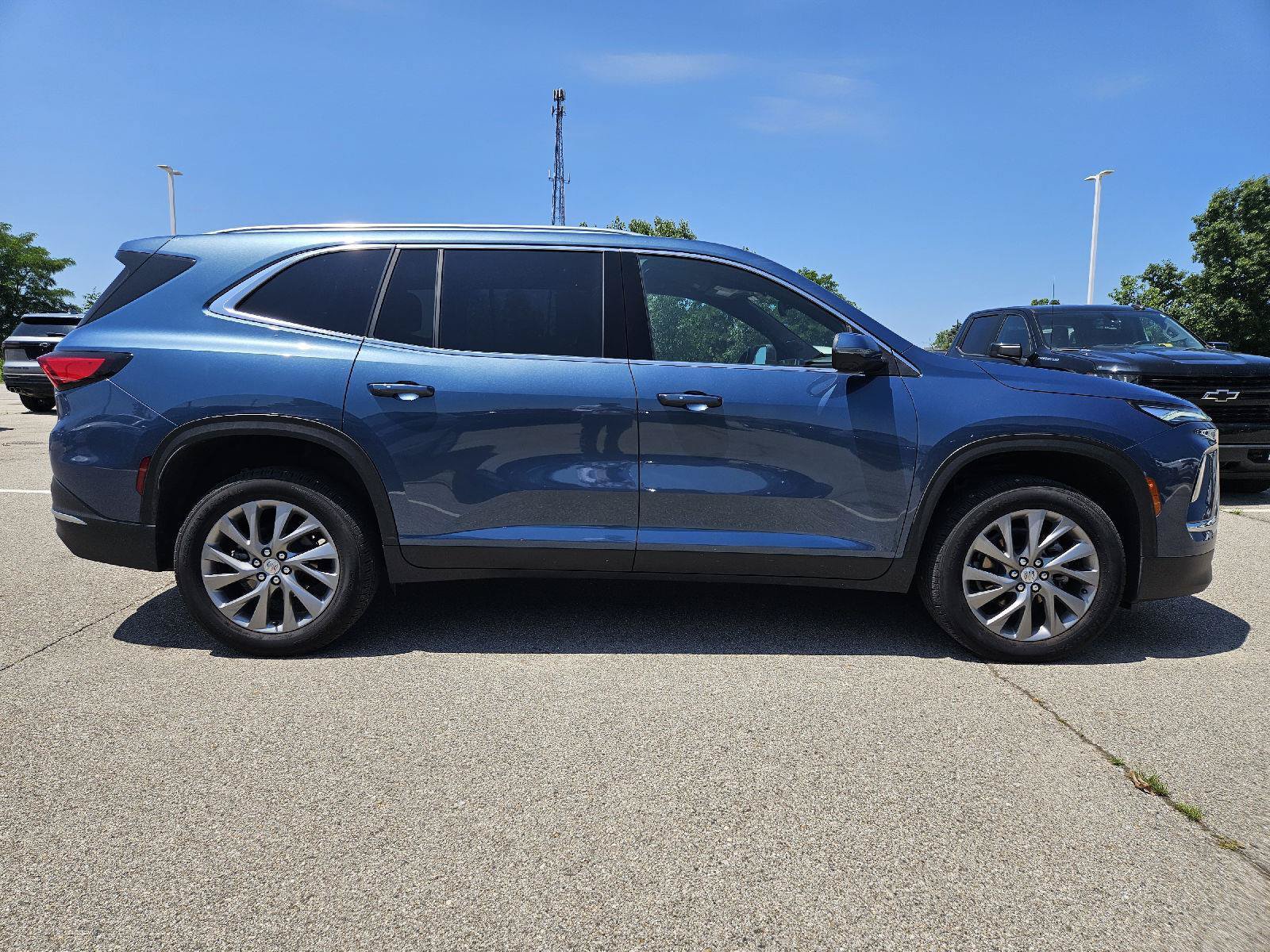 Used 2026 Buick Enclave Preferred AWD/4WD image 8