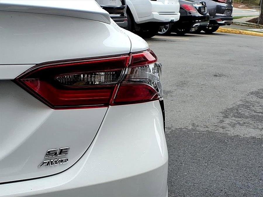 Used 2023 Toyota Camry SE image 12