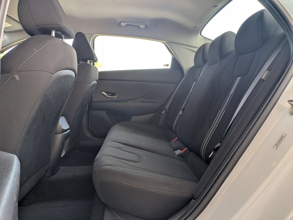 Used 2024 Hyundai Elantra SEL FWD image 30