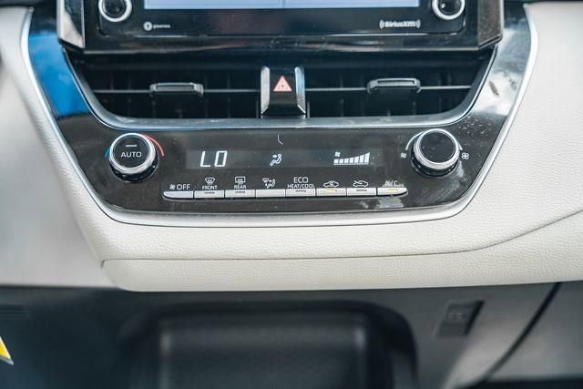 Used 2022 Toyota Corolla LE image 19