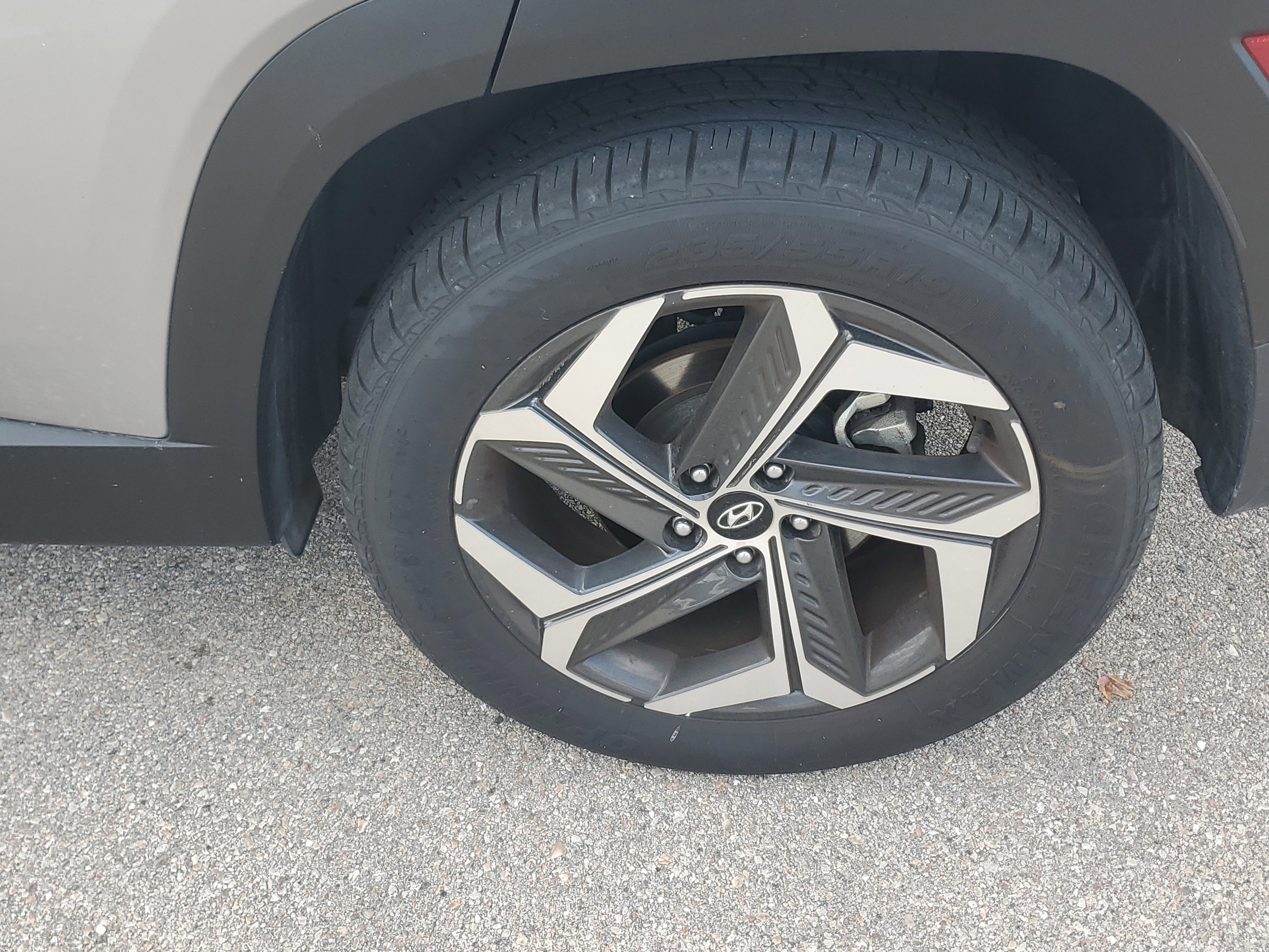 Used 2024 Hyundai Tucson Limited image 11