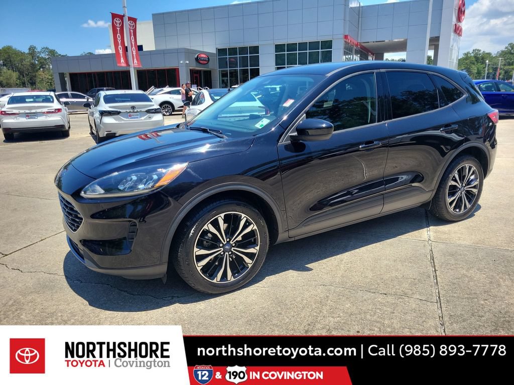 Used 2022 Ford Escape SE w/ SE Sport Appearance Package FWD image 1