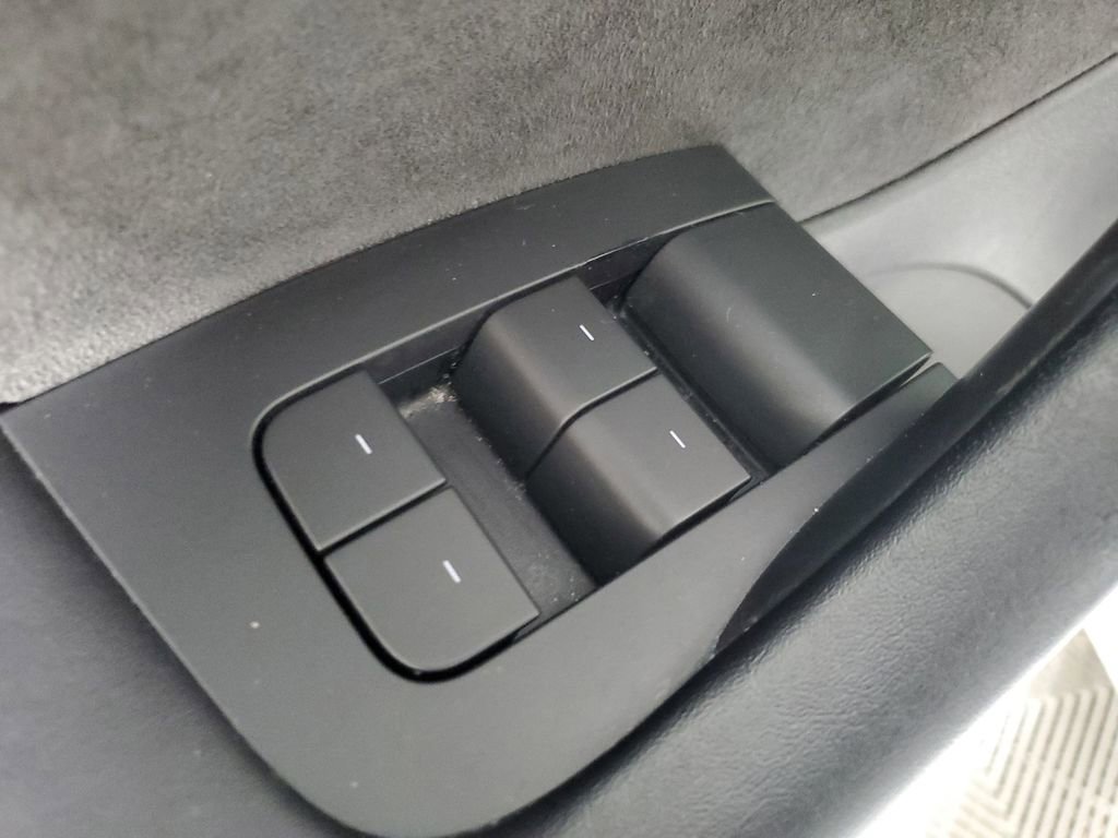 Used 2021 Tesla Model 3 Standard Range Plus image 18