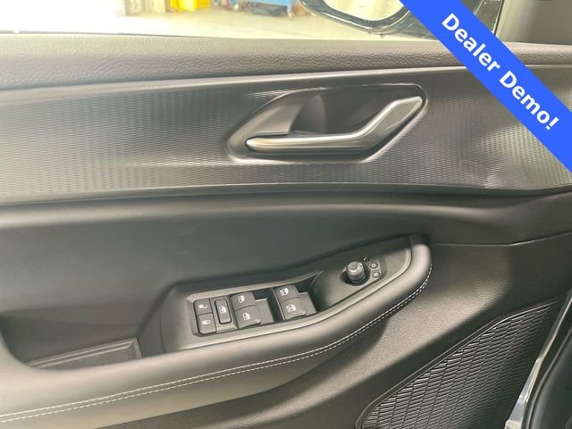 New 2025 Jeep Grand Cherokee L Altitude image 13