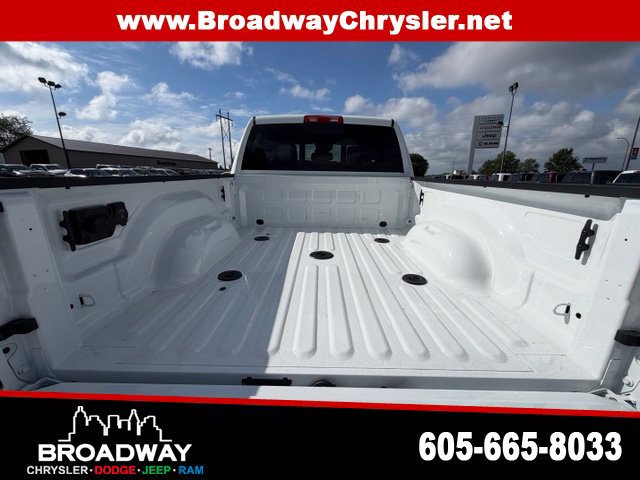 New 2026 RAM 2500 Laramie w/ Night Edition AWD/4WD image 9