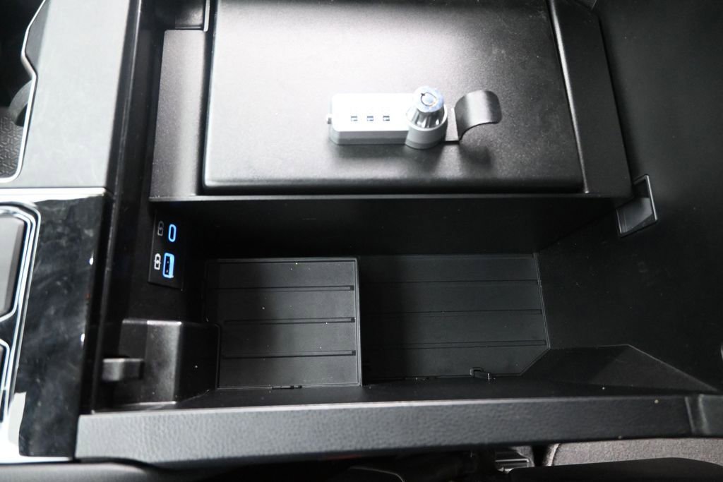 Used 2024 Toyota Tundra Limited AWD/4WD image 35