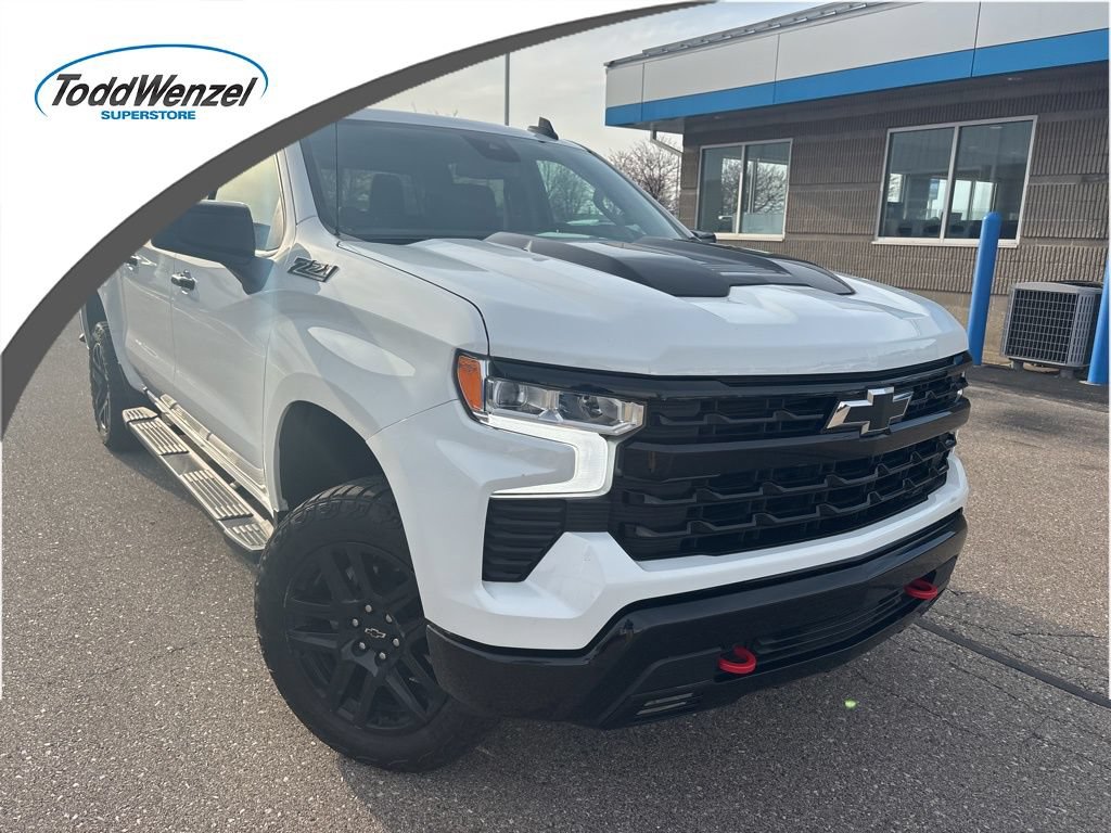 Used 2024 Chevrolet Silverado 1500 LT Trail Boss w/ Convenience Package II AWD/4WD image 1