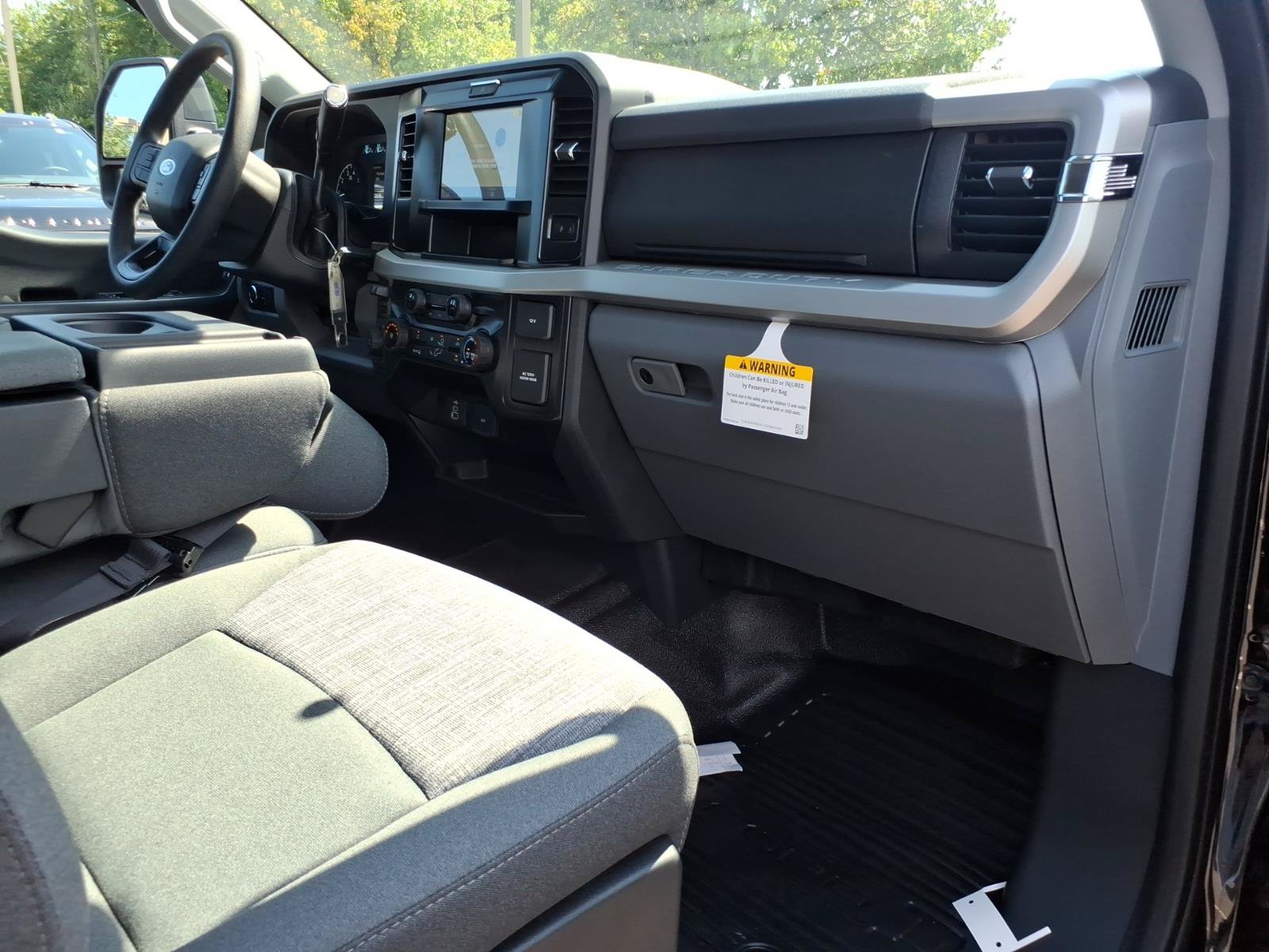 New 2026 Ford F250 XLT w/ FX4 Off-Road Package AWD/4WD image 9