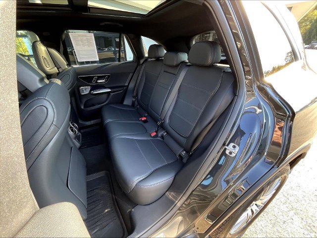 Used 2026 Mercedes-Benz GLC 300 4MATIC image 24