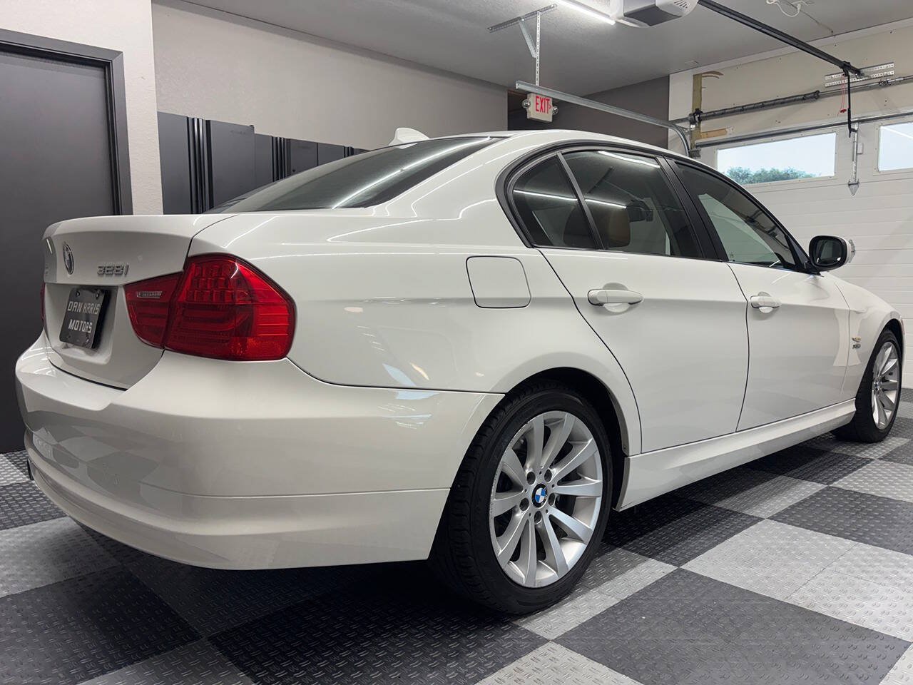 Used 2011 BMW 328i xDrive Sedan AWD/4WD image 8