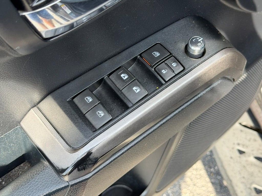 Used 2018 Toyota Tacoma TRD Off-Road image 15