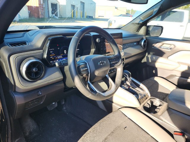 Used 2024 Chevrolet Colorado ZR2 w/ Technology Package AWD/4WD image 14