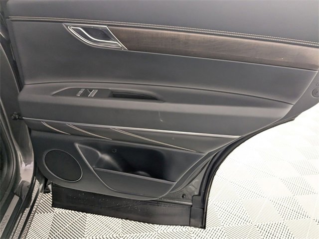 Used 2024 Genesis GV80 2.5T image 32