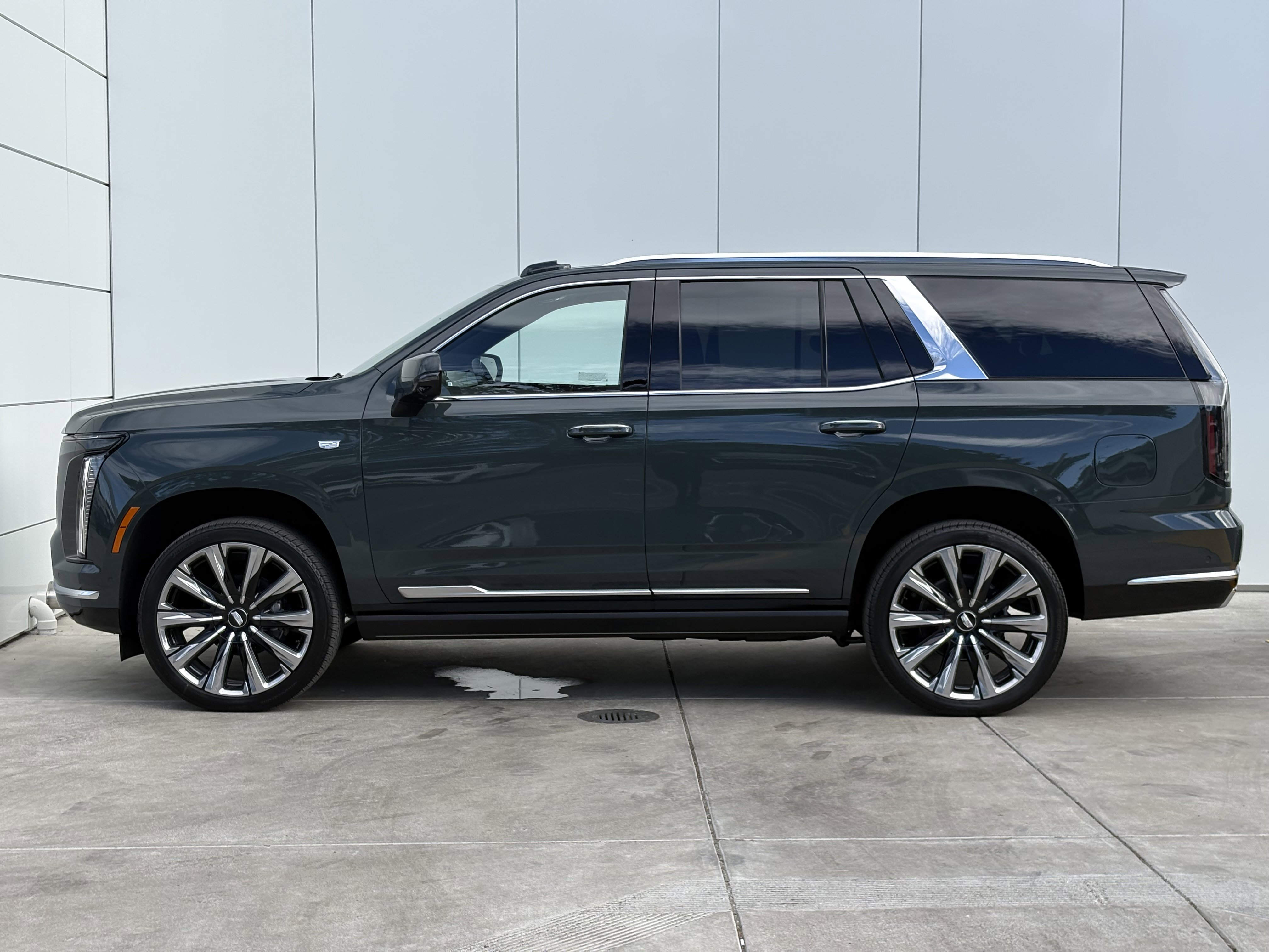 New 2026 Cadillac Escalade Luxury w/ Touring Package image 4