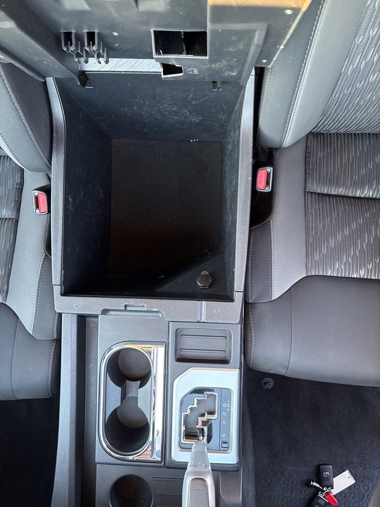 Used 2020 Toyota Tundra 4x4 CrewMax image 29