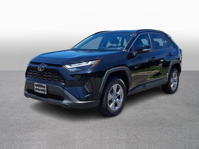 Certified 2025 Toyota RAV4 XLE AWD/4WD image 1