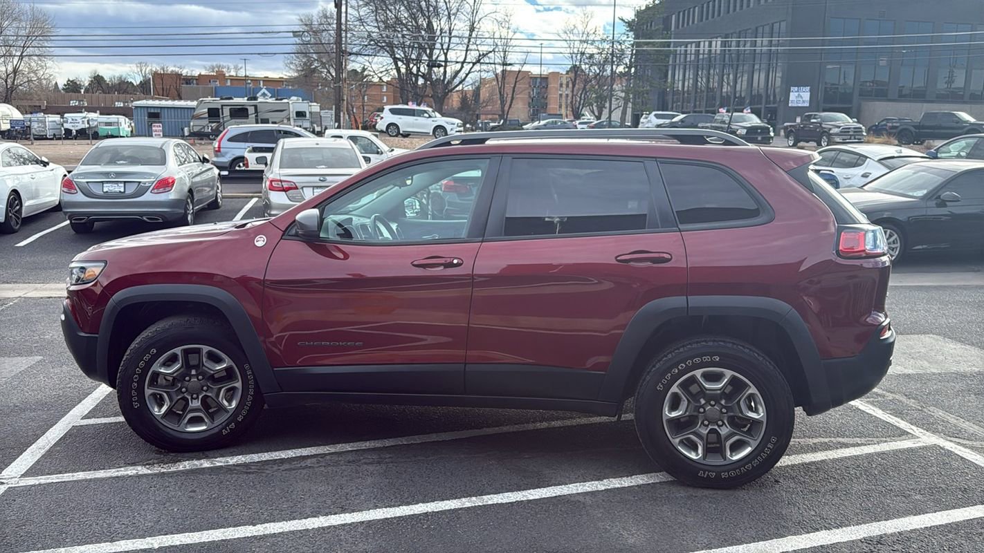 Used 2019 Jeep Cherokee Trailhawk w/ Cold Weather Group image 6