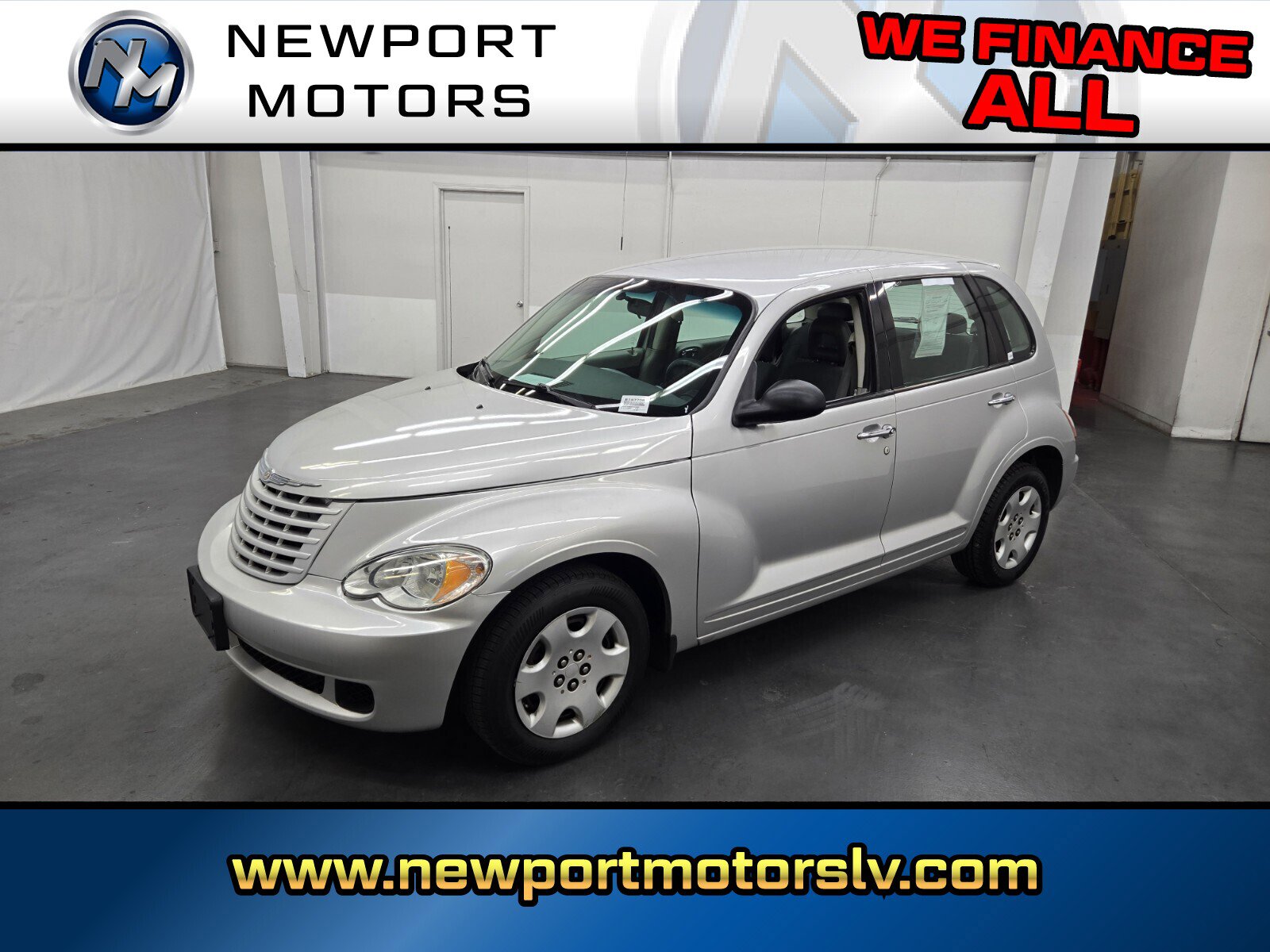 Used 2009 Chrysler PT Cruiser FWD image 1