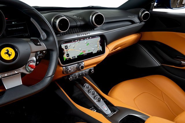 Used 2019 Ferrari Portofino image 28