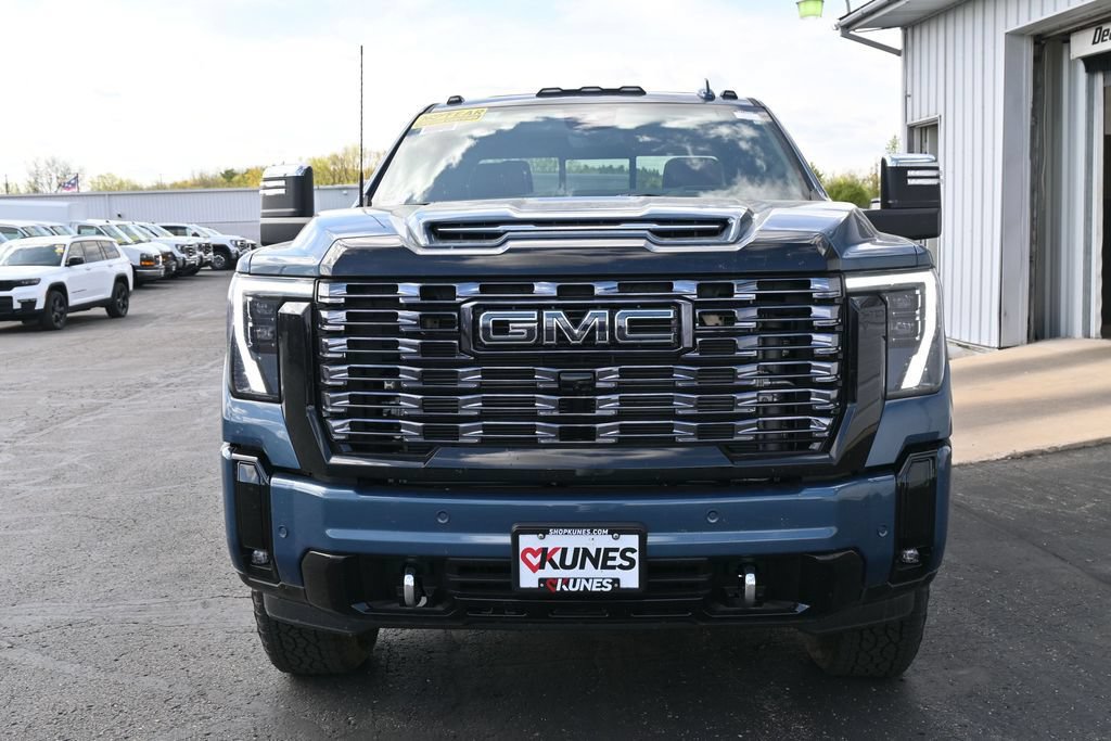 New 2026 GMC Sierra 3500 Denali Ultimate AWD/4WD image 13