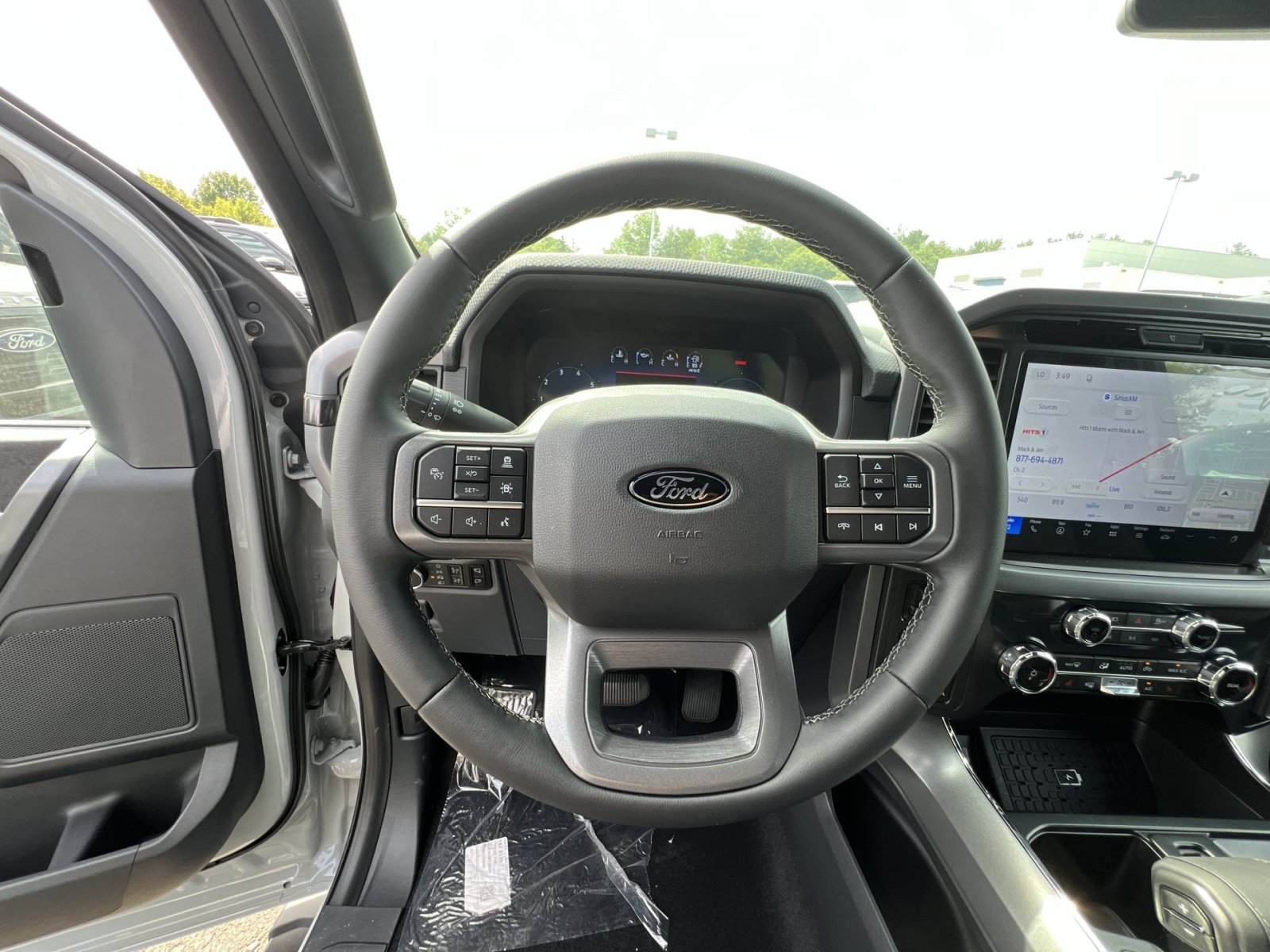 New 2026 Ford F150 XLT w/ Equipment Group 302A MID AWD/4WD image 24