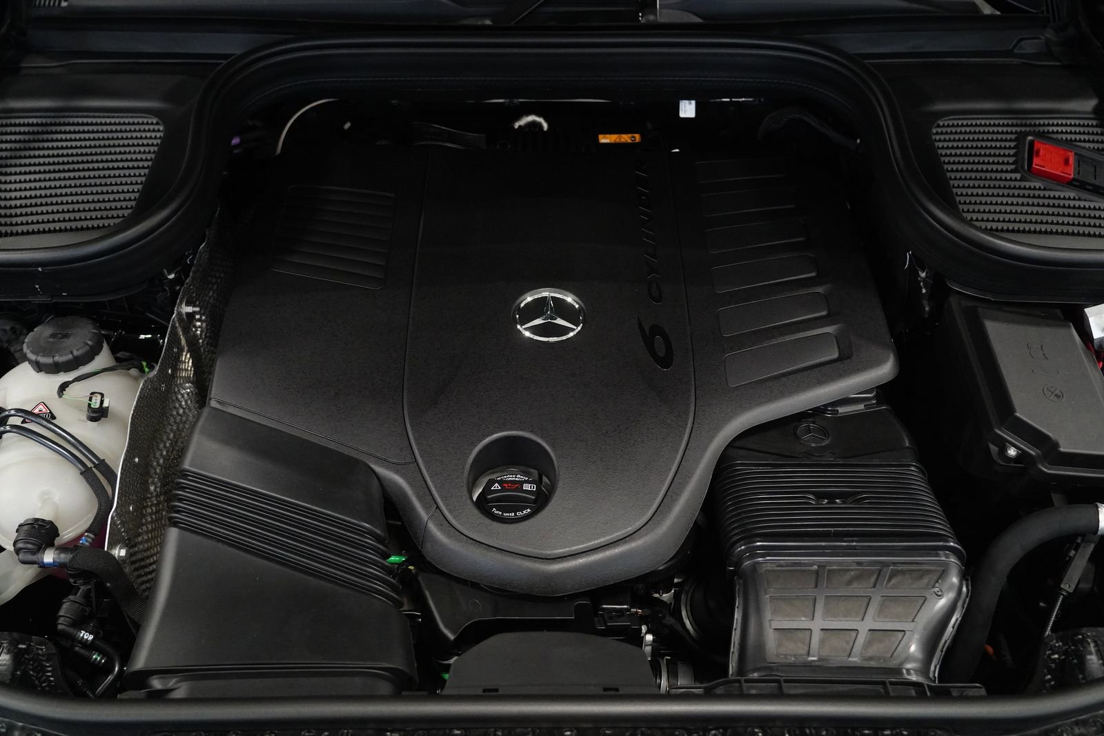 New 2026 Mercedes-Benz GLS 450 4MATIC image 33