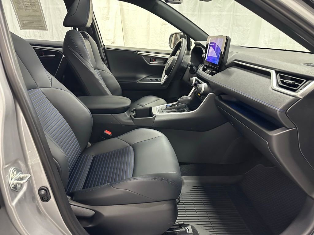 Used 2025 Toyota RAV4 XSE w/ Weather Package image 60