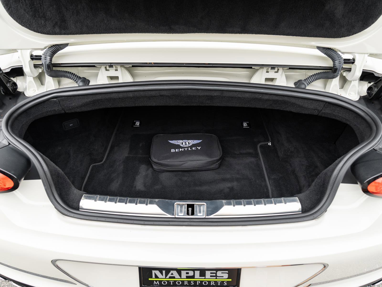 Used 2021 Bentley Continental GT image 30