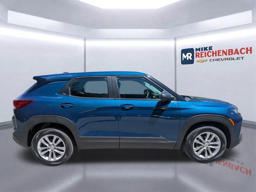 Used 2021 Chevrolet TrailBlazer LS FWD image 3