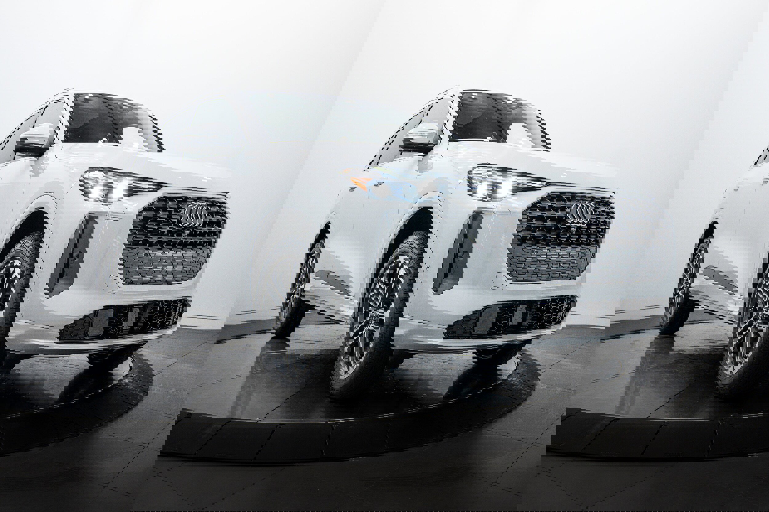 New 2025 Audi Q5 Premium Plus image 1