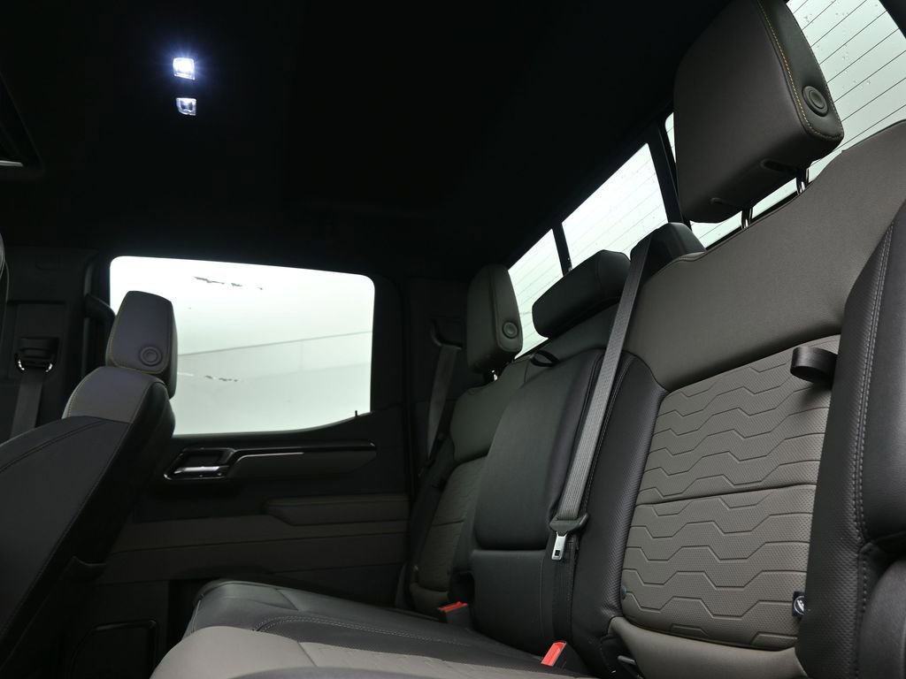 Used 2025 Chevrolet Silverado 1500 ZR2 w/ Dark Appearance Package image 17