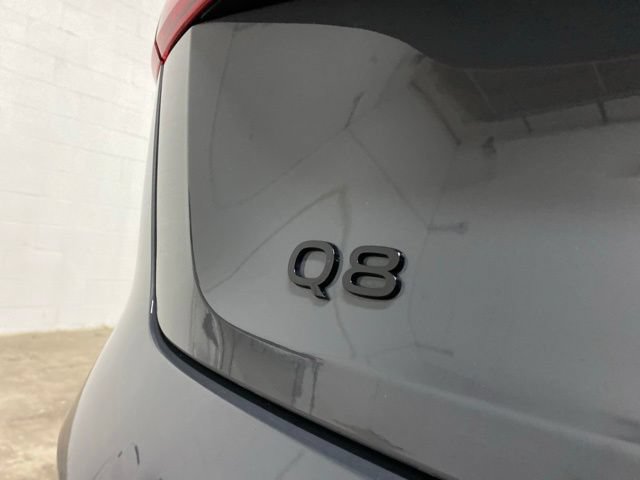 Used 2024 Audi Q8 e-tron Premium AWD/4WD image 98
