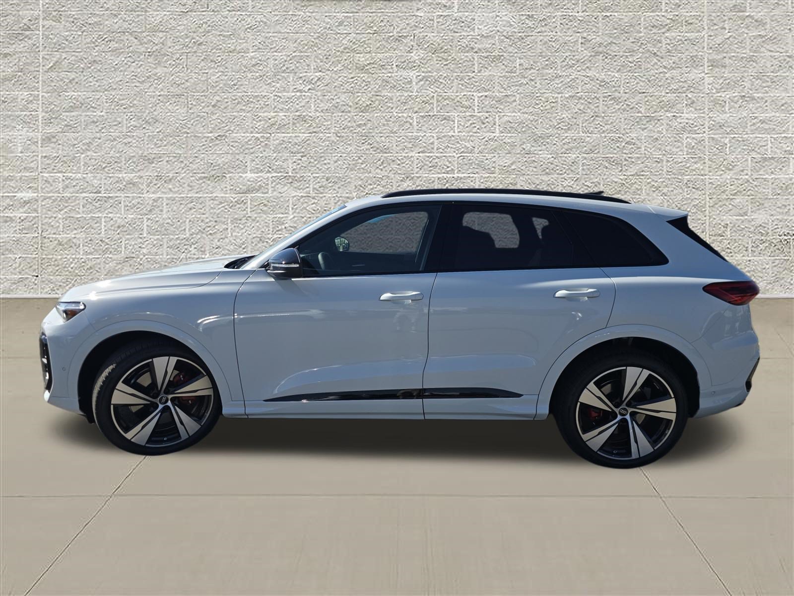 New 2026 Audi SQ5 Premium Plus AWD/4WD image 4
