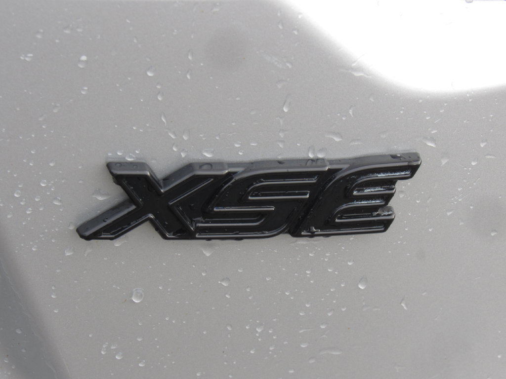 Used 2024 Toyota Corolla XSE FWD image 8