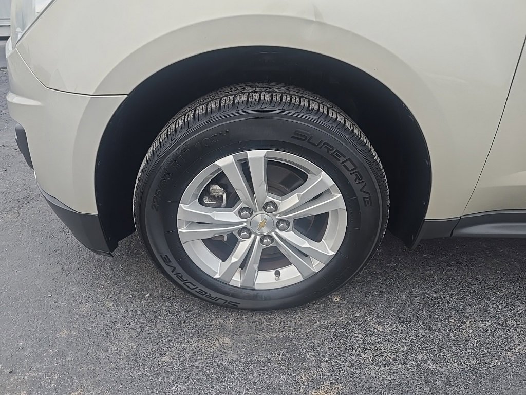 Used 2015 Chevrolet Equinox LS image 4