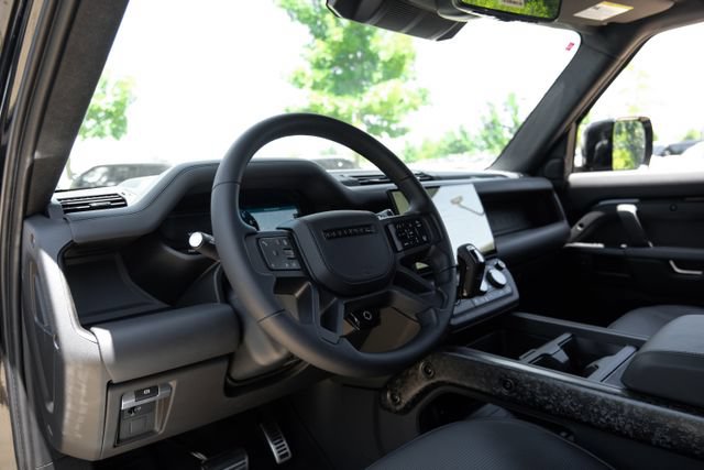 New 2026 Land Rover Defender 110 OCTA AWD/4WD image 3