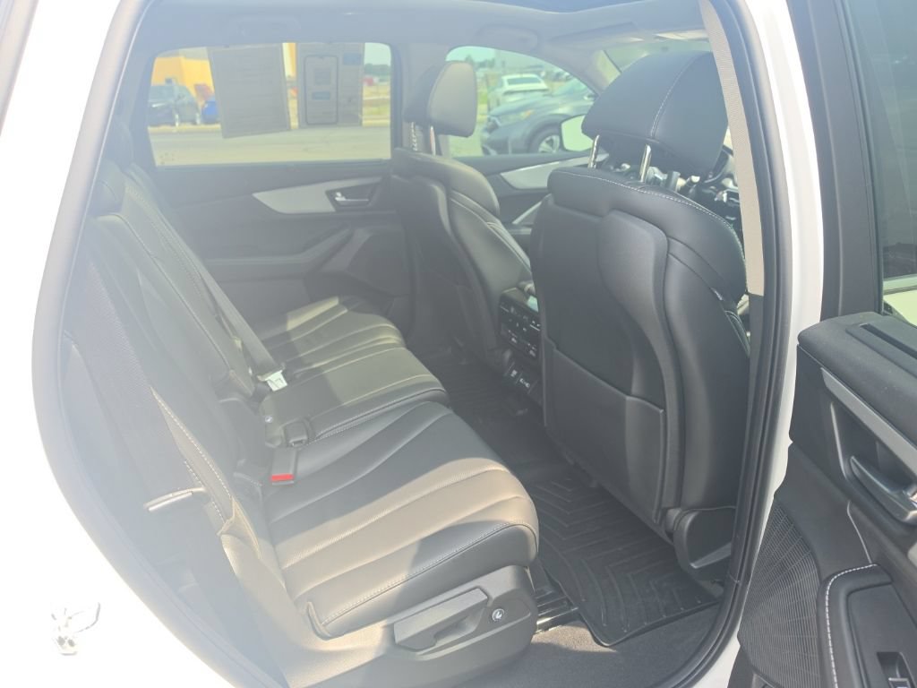 Certified 2024 Acura MDX SH-AWD w/ Technology Package image 31