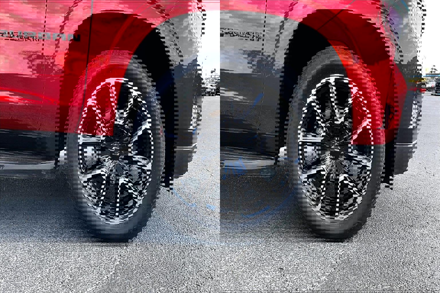 Certified 2024 Chevrolet Suburban RST w/ Luxury Package image 7