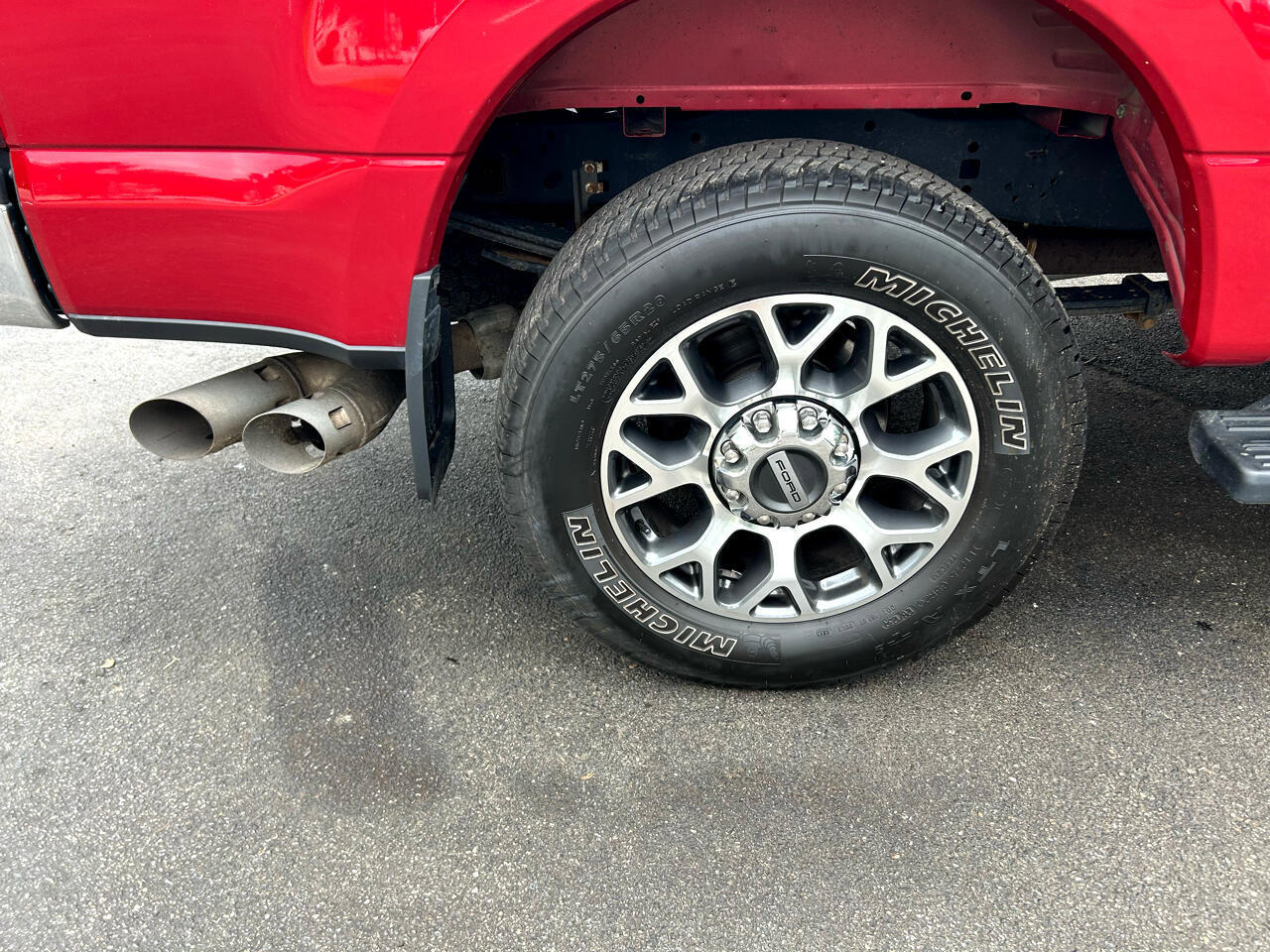 Used 2021 Ford F250 Lariat w/ FX4 Off-Road Package image 17